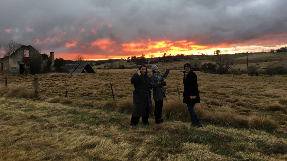 Instameeters Shayle Graham, Reichlyn and Kim Thompson enjoy sunrise over Tenterfield Station.