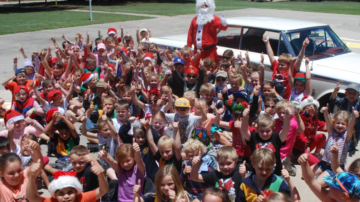 We're at the back end of 2014 and Christmas activities have kept most of the community busy over the past week. Flick through our gallery of photos from around town over that period.