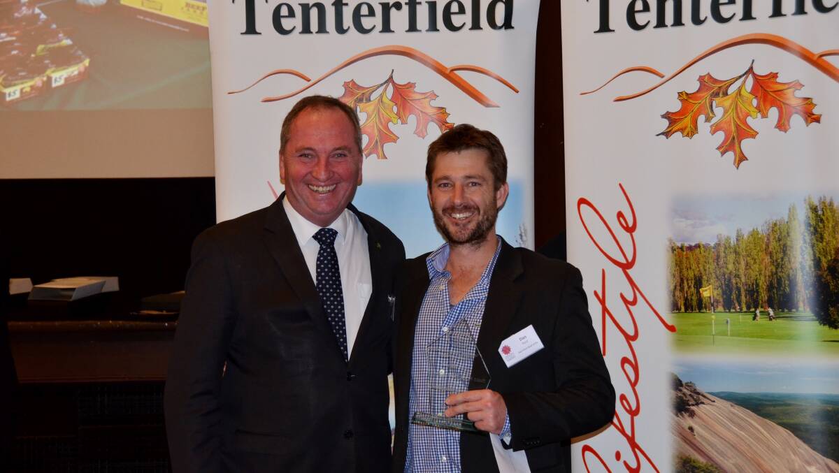 AWARD SUCCESS: Agriculture Minister Barnaby Joyce presented Dan Ford with an award for excellence in innovation at the September 24 Tenterfield Business and Tourism Awards.