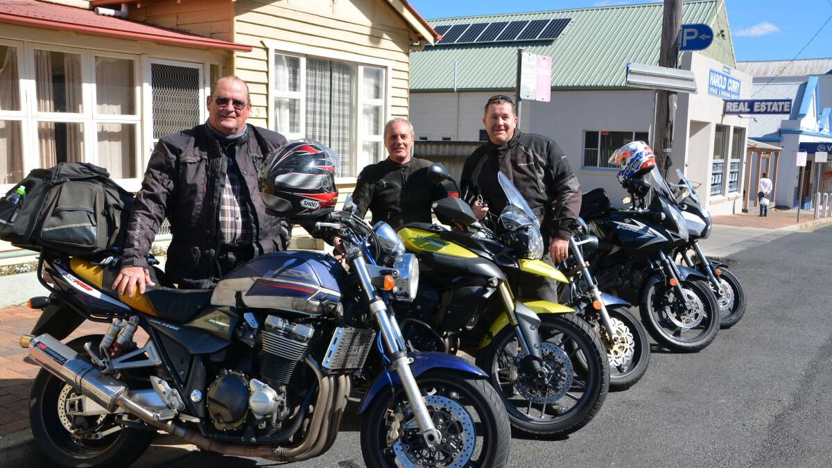 A cross country voyage brought riders into Tenterfield on Saturday.