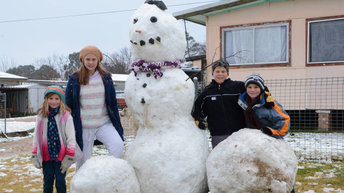 FOR the first time in over three decades Tenterfield saw snow fall in the CBD. Here's some photos from the Friday and Saturday snow event as well as a few photos supplied of the 1984 deluge.