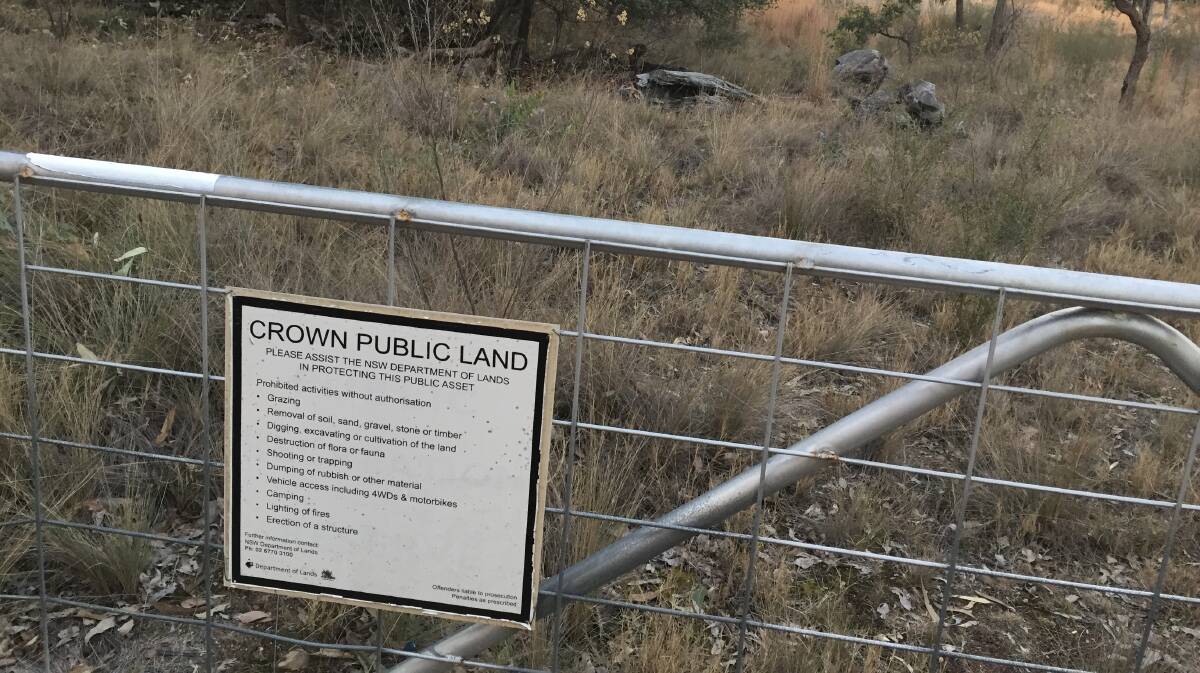 Crown Lands and Tenterfield Shire Council will cooperate in erecting a more secure fence around the site.