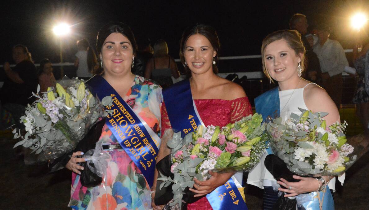Miss Tenterfield Showgirl 2018 Keely Mooney, flanked by fellow contestant Emily Henderson and 2017 Miss Showgirl Ellie Griffiths. Photos by Melinda Campbell.
