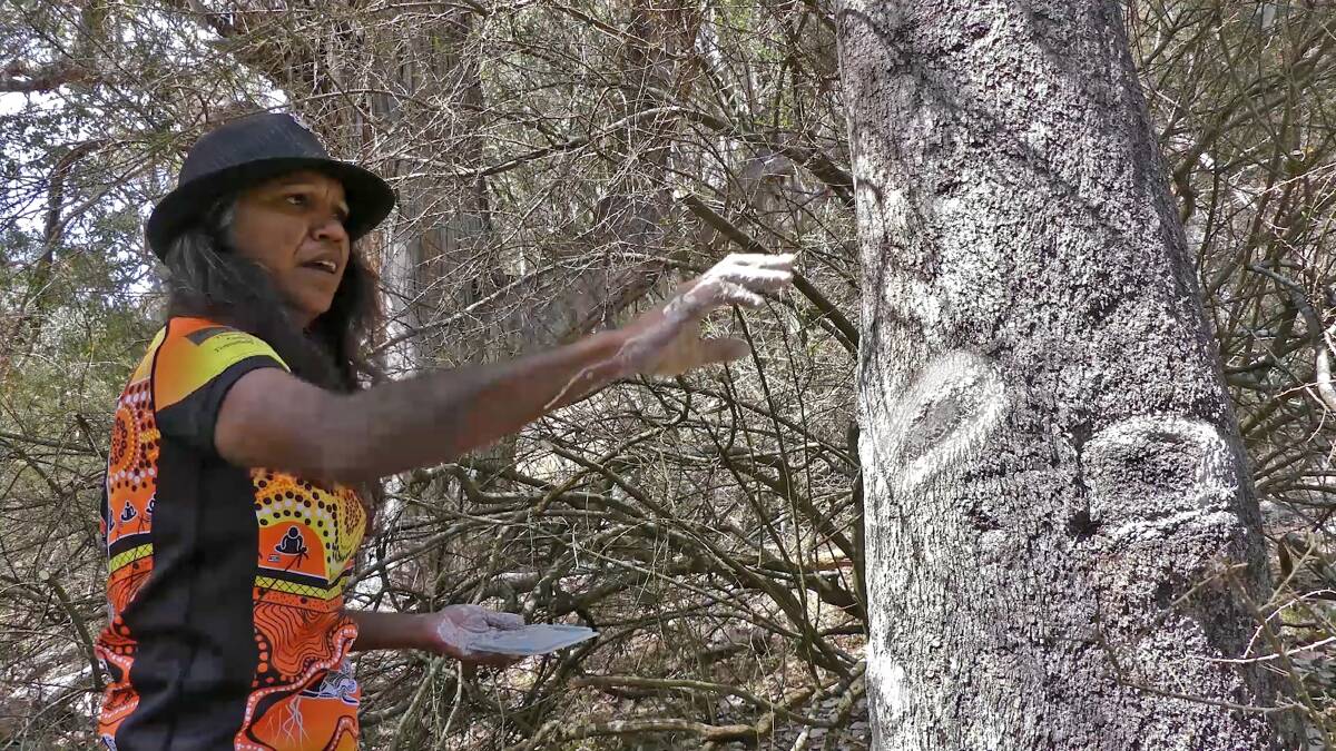 Dolly Jerome explains how local aborigines used marking trees to show borders and give directions.