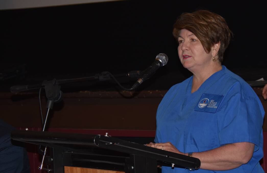  Speaking at the forum, NSW Nurses and Midwives' Association Organiser Jo-Anne McKeough said a new emergency department is 'like honey to bees".