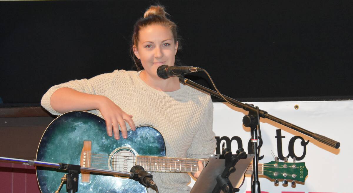 Jess Lockwood entertained those at the public festival launch at the Tenterfield School of Arts on Wednesday evening with a wonderful rendition of the Allen classic 'I still call Australia Home'.