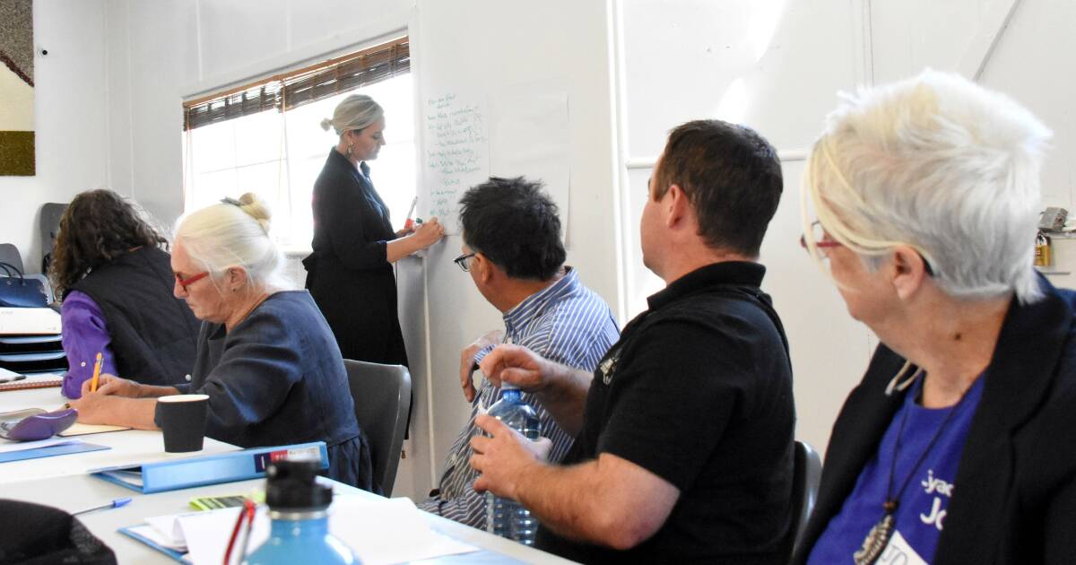 Group sharing formed a large part of the Productivity and Time Management workshpp presented by Rebecca Fing in the Glen Innes Showground tea rooms.