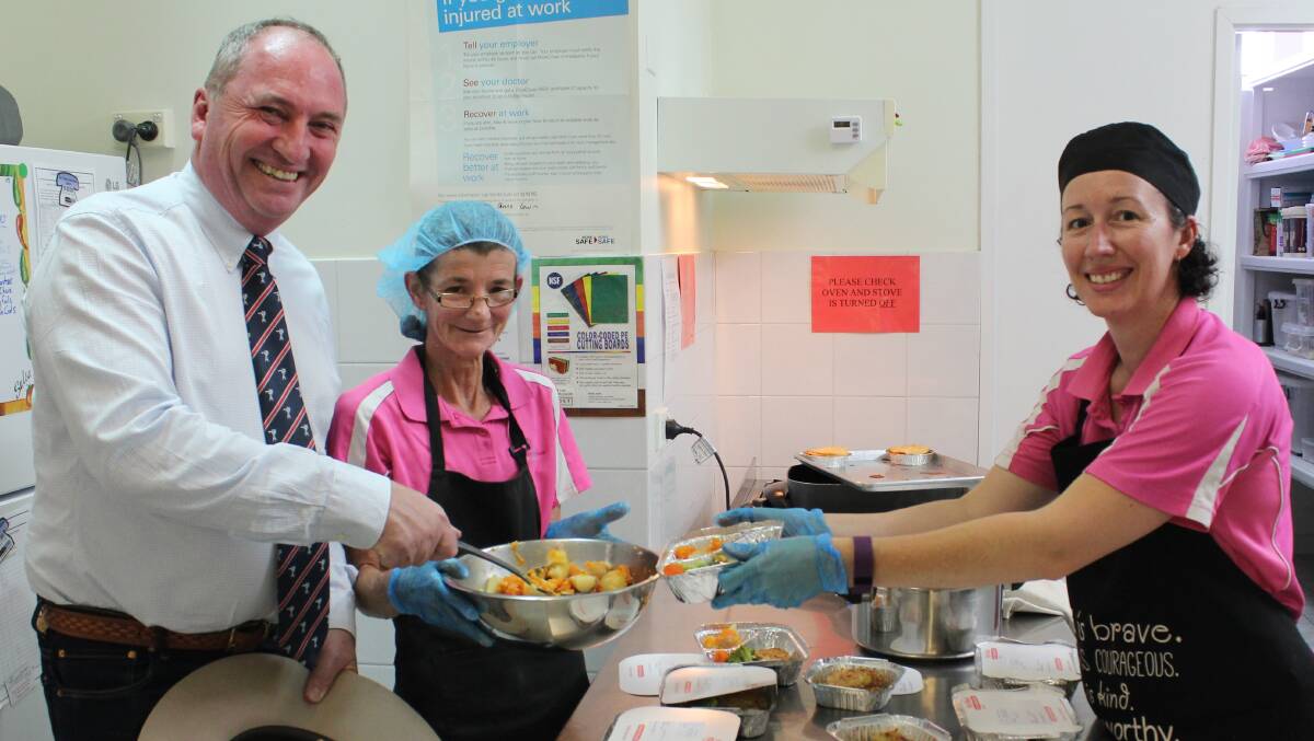 MP Barnaby Joyce, pictured here with the Meals On Wheels workers, is calling on volunteer organisations in the New England to apply for new funding.
