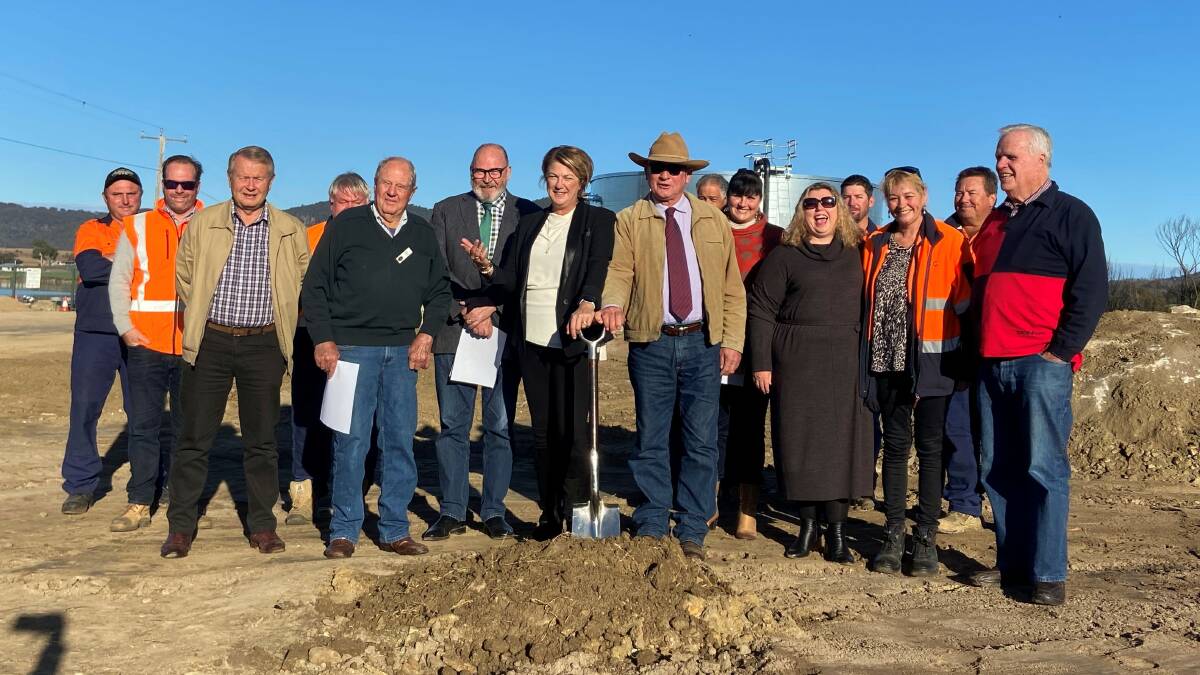 Council staff, contractors and councillors joined Minister Melinda Pavey to mark the milestone of the new water treatment plant installation getting underway.