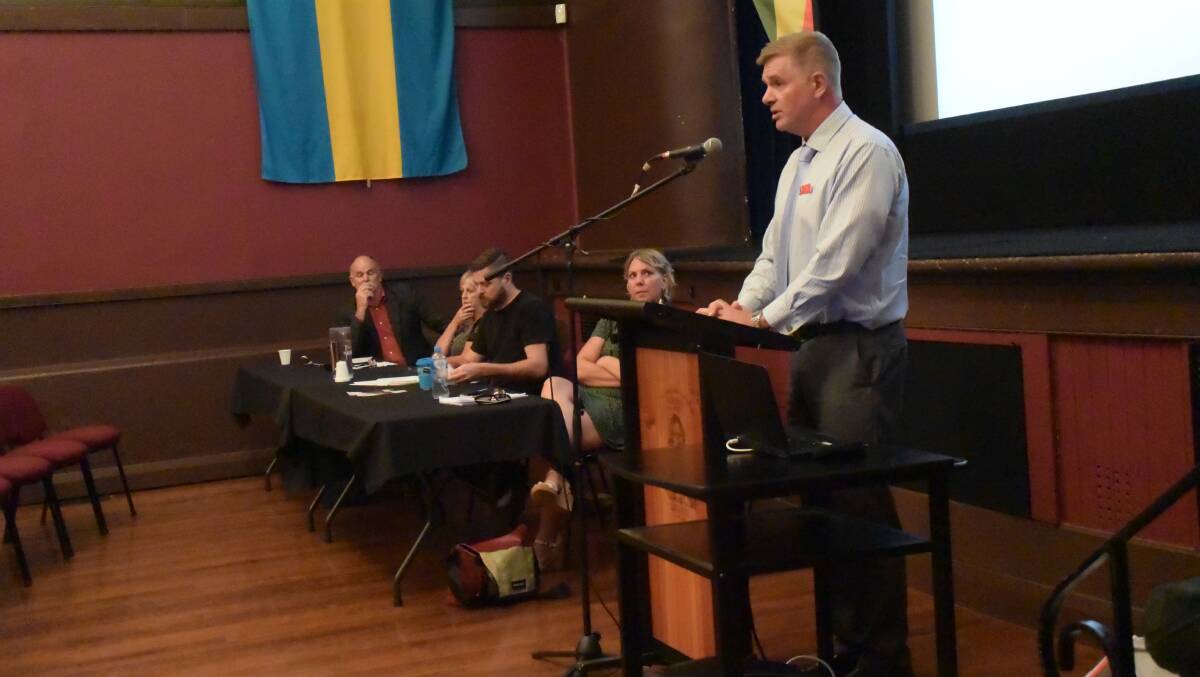 Police Inspector Roger Best was one of the presenters who addressed a large crowd at the Tenterfield ICE forum last year.