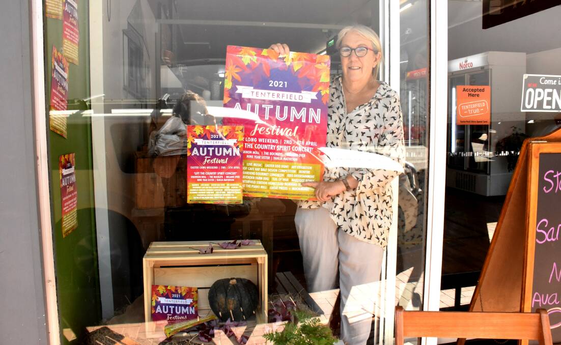 Kim Hill is volunteering her expertise to help retailers embrace the autumnal theme in their shop windows, and put them in the running for cash prizes.