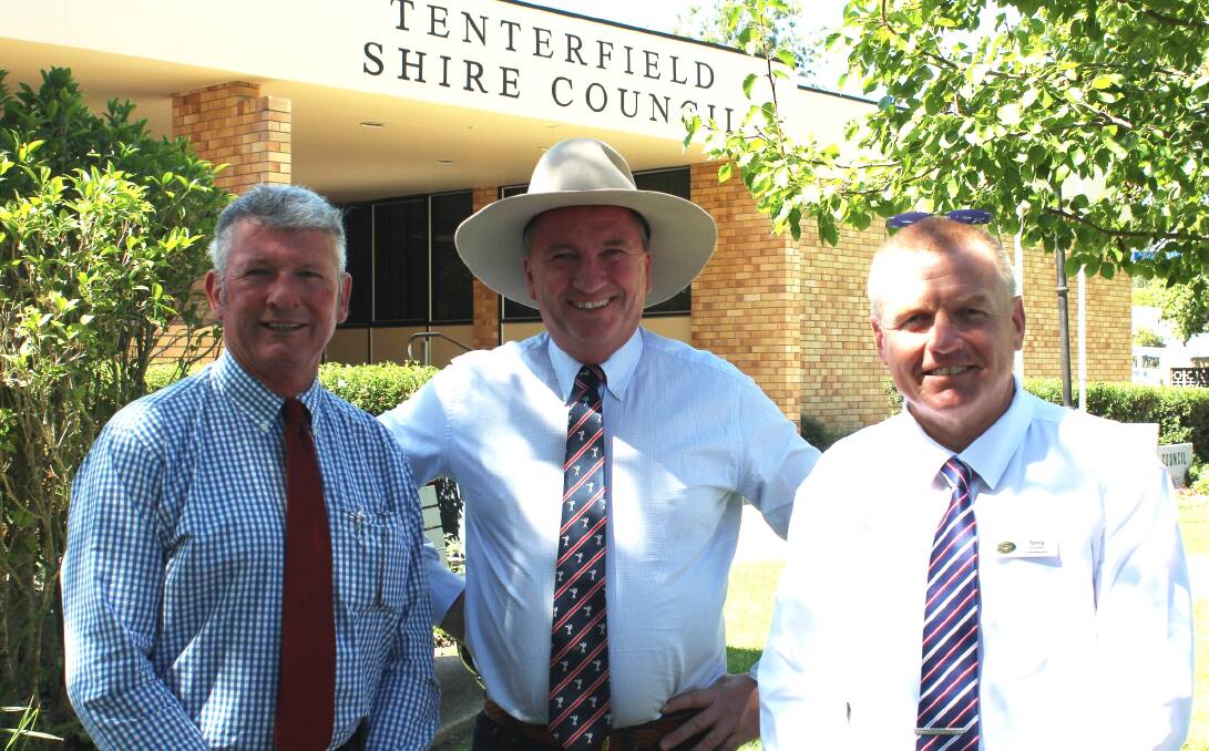 Tenterfield Mayor Peter Petty, MP Barnaby Joyce and council chief executive Terry Dodds mark a win for more shade for the Tenterfield Bowling Club.