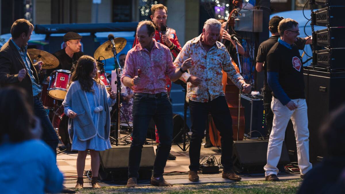 RIO: Come and enjoy The Peter Allen Festival. From September 5 to 8, Tenterfield will be abuzz as it pays tribute to its favourite son. Photo by Imagjen Media.